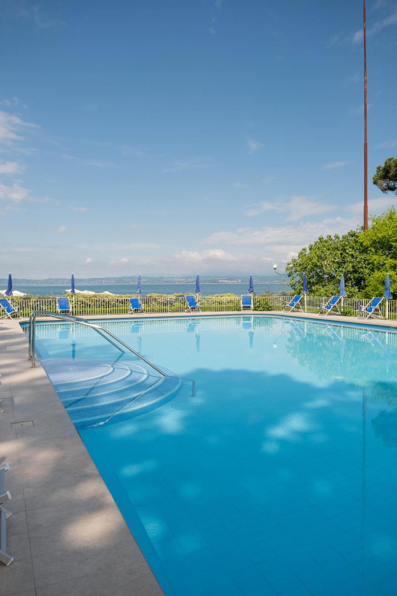 Hotel Vela D'Oro Dependence Bardolino Exterior foto